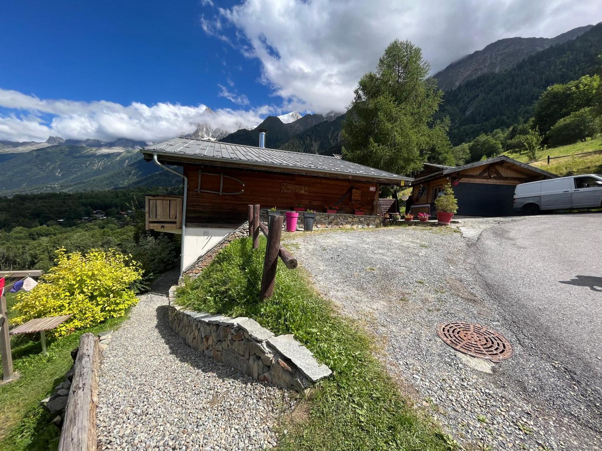 Amazing View Appartement Du Chalet 莱苏什 外观 照片